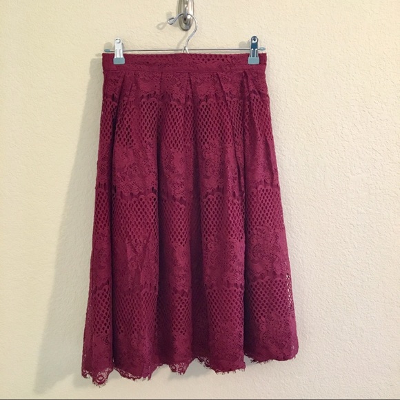 Lace midi skirt | burgundy - Picture 1 of 8